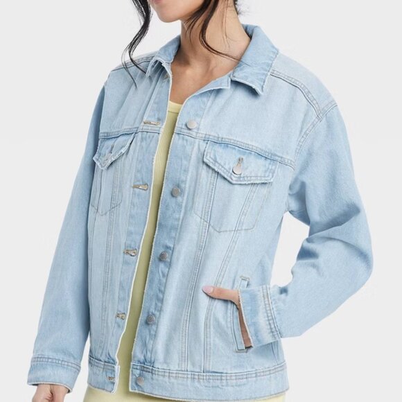 Women's 90's Baggy Trucker Jacket - Universal Thread™ Light Wash XL - Picture 1 of 4